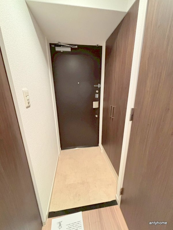 プレサンス大阪福島シエル 仲介手数料無料の玄関