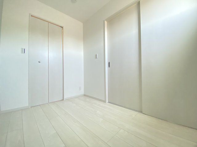 【寝室】