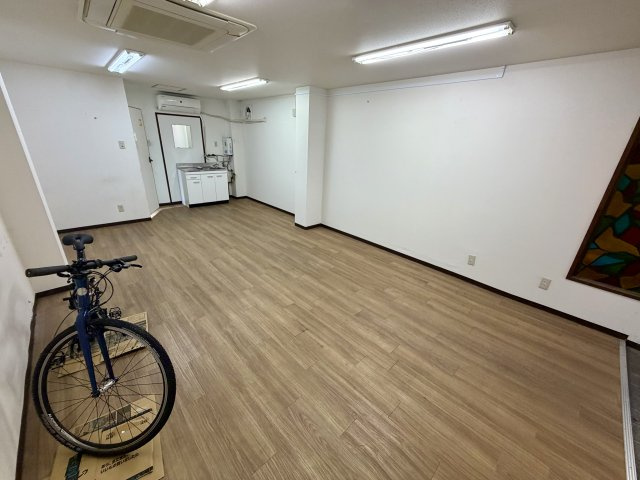 大阪市北区中津６丁目の店舗事務所の内装