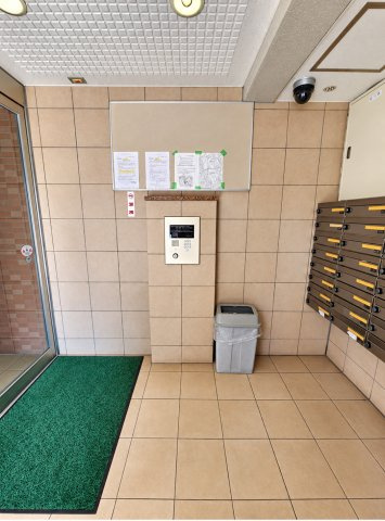日創北小金ビルのロビー