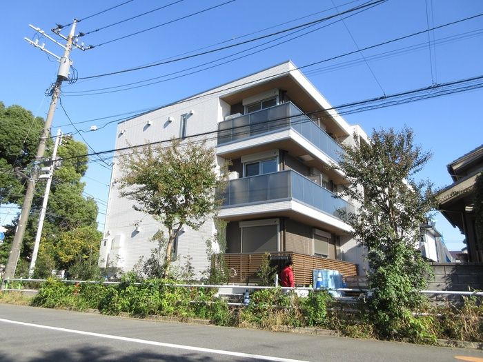 グリーンサイド西高の外観