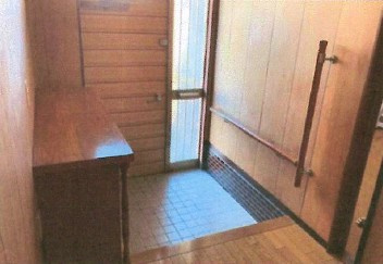 中古住宅［オーナーチェンジ］下鵜飼の玄関