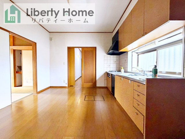 土浦市烏山３丁目　中古戸建のダイニング