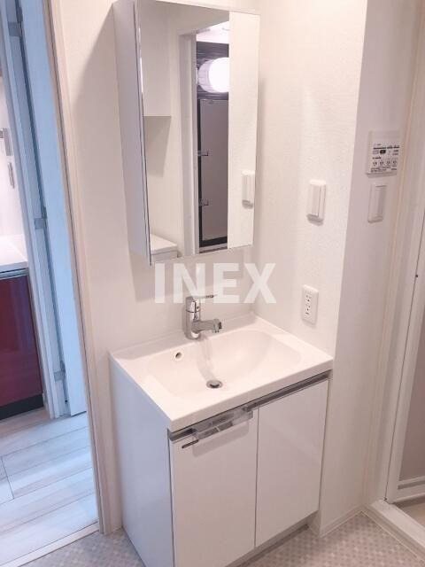 横浜市南区新川町５丁目の賃貸マンションの独立洗面台