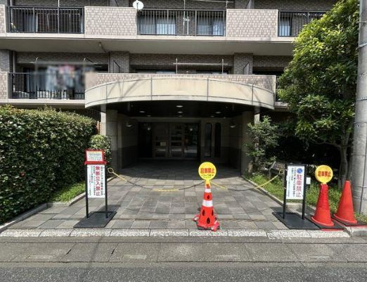 【中古マンション】ソフィア坂戸ラフィーネのエントランス