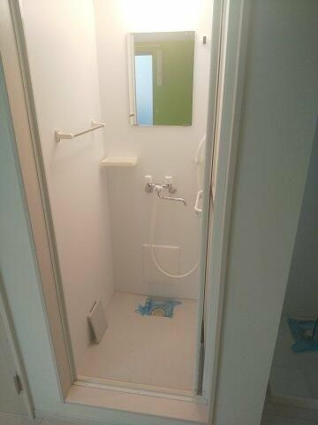 足立区西竹の塚２丁目のアパートのシャワールーム