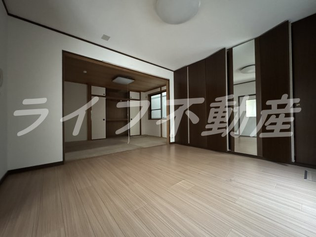 徳原マンションの洋室|明るい洋室です