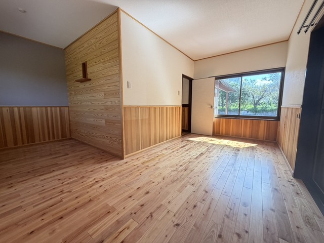 都城市梅北町の中古一戸建の洋室