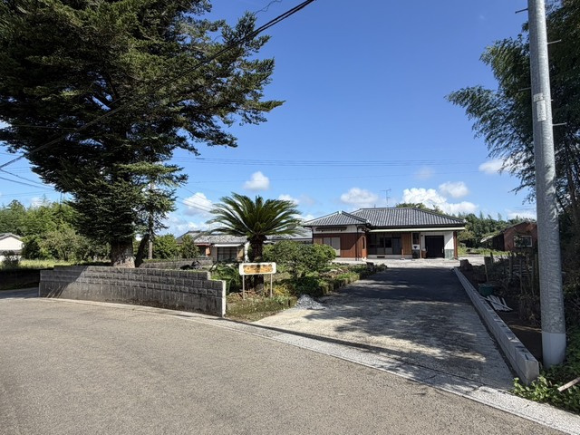 都城市梅北町の中古一戸建の外観
