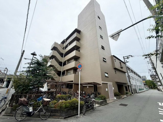 南海シティハイツ住ノ江Ⅱの外観|トイレ１階と２階の２ヶ所あります　忙しい朝や家族の多いご家庭も安心ですね！