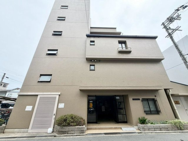 南海シティハイツ住ノ江Ⅱのエントランス|和室ございます！お子様と遊んだり、お客様を泊めたり、ゲストルームとしても利用できます！