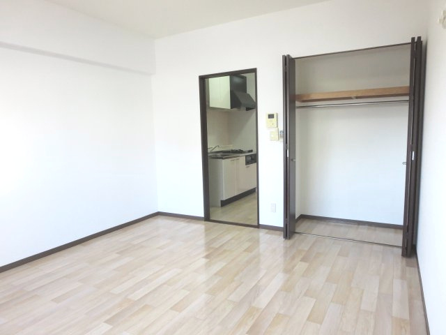 Ｉ’ｓ　ＳＱＵＡＲＥの洋室