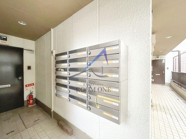 原町レジデンス のその他共用部分|集合ポストです。