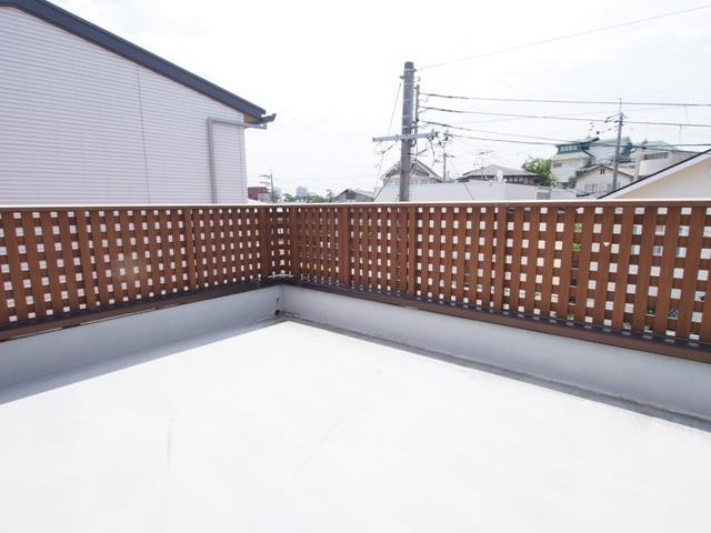 久出ケ谷町戸建のバルコニー