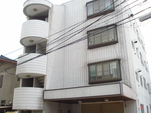 立神マンションの外観