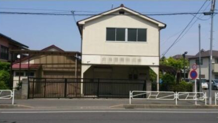 八王子市千人町４丁目の倉庫の外観
