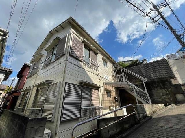 中央ハイツの外観