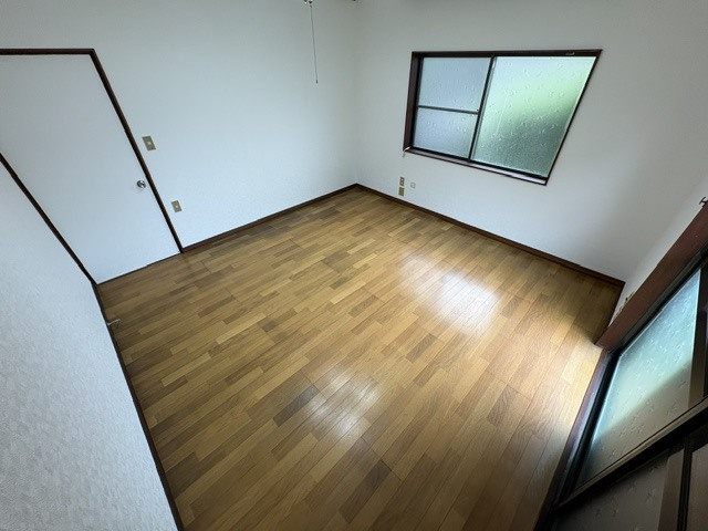 愛の家の寝室|落ち着いた色調の寝室です