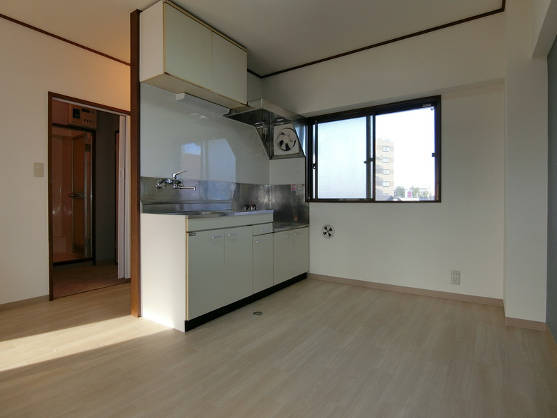 国分寺市戸倉２丁目の賃貸マンションの居間・リビング|※別号室参考写真です