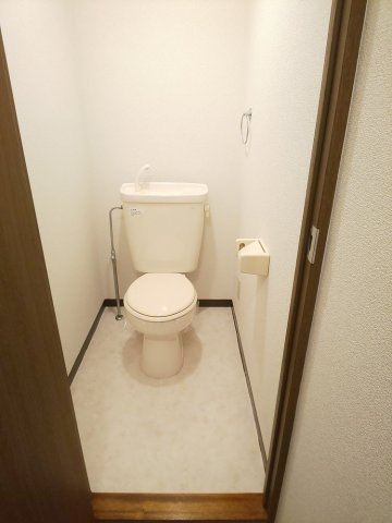 センチュリーヒルズのトイレ|ゆったりとした空間のトイレです