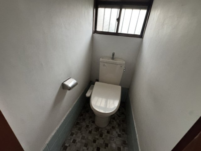 【トイレ】 | -三丁目不動産-　熊谷市善ヶ島　昭和56年築 | 清潔感のあるトイレです