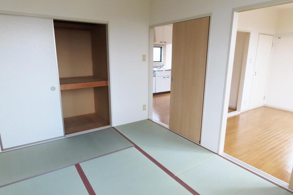メゾンヤスアキーナB号棟のその他