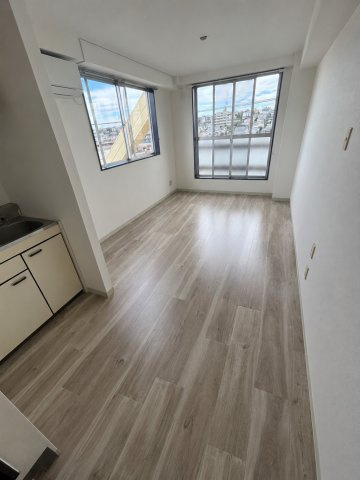 座間市入谷東３丁目の賃貸マンションの洋室