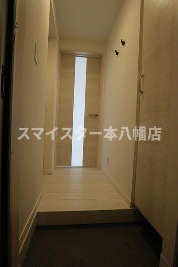 REGALEST浜野の玄関