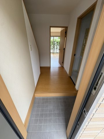 オリーブテラス　Aの玄関