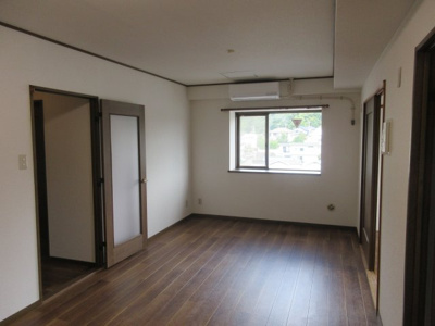 【居間・リビング】 | パレロワイヤル井辺