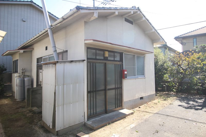 石村様借家の外観