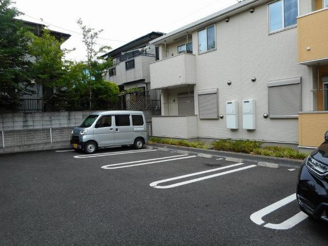 ＳＵＮＲＩＳＥヨシカワＡの駐車場|駐車場