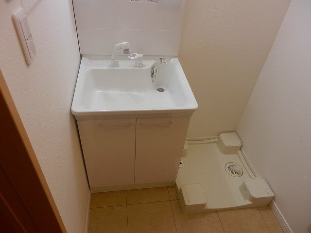 TYMの独立洗面台