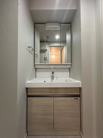 アルファコート曳舟の洗面所|同タイプ別住戸写真となります。現況と異なる場合がございます。