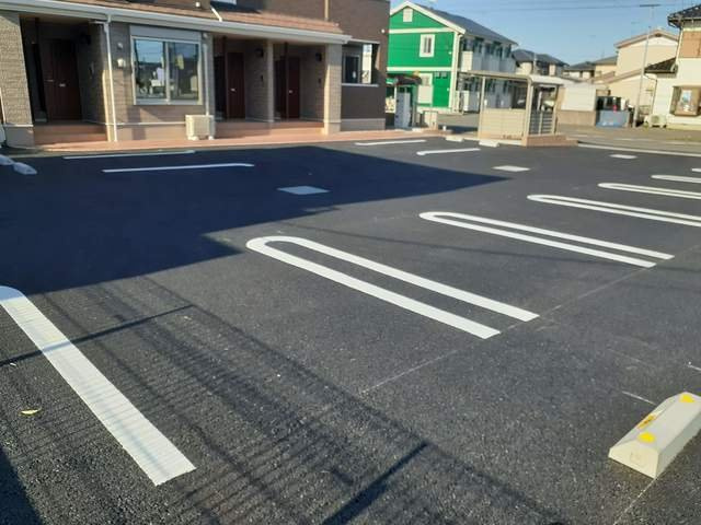 ベル・ソレイユの駐車場
