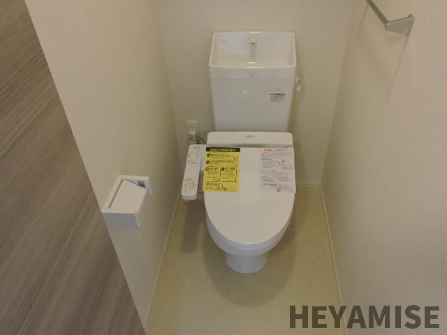カーサアレテオのトイレ|※反転間取りのお部屋の画像です※現況を優先します