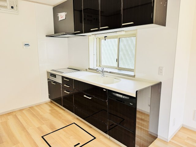 八王子市　城山手　中古戸建てのキッチン|～使い勝手の良いシステムキッチン～