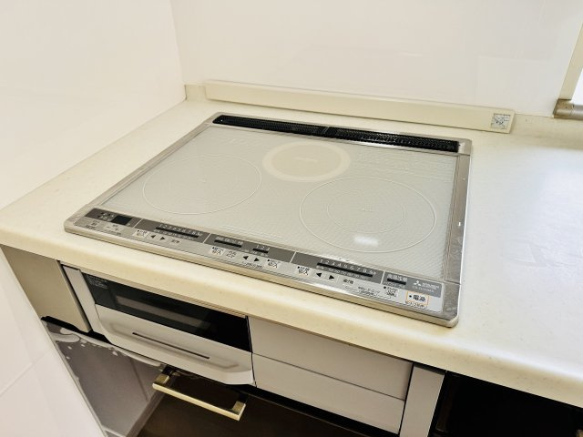 八王子市　城山手　中古戸建ての設備|～ＩＨコンロ新規交換済、小さいお子様やご老人がいらっしゃるご家庭でも安心～