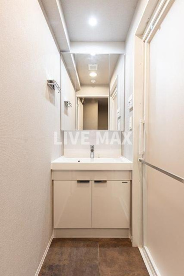 【洗面所】Ｌａ　Ｐｅｒｌａ　Ｔａｋａｎａｗａ