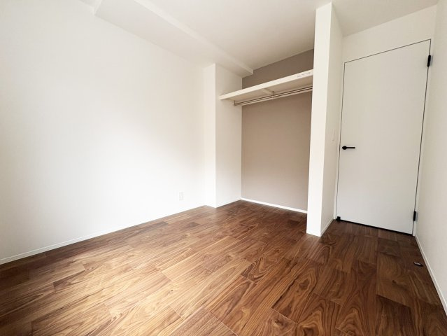 高槻市永楽町新築戸建の洋室