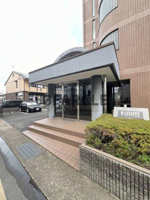 【エントランス】 | Mレヴェンテ | 落ち着いたエントランスです
