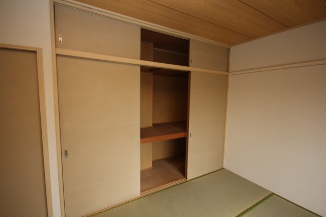 サニーハイツの収納|押入