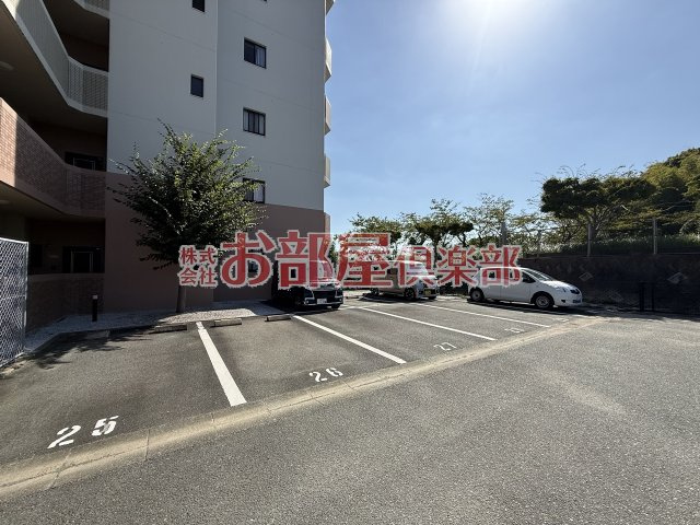 サンライトヒルズ広川の駐車場|駐車場に車を止められます