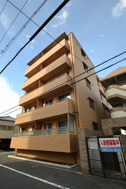 Ｆｒｉｅｎｄ　Ｃｏｕｒｔ東島田 の外観