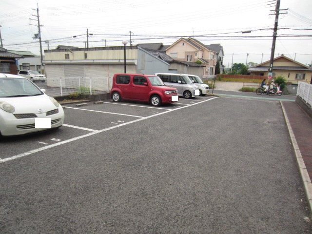 【駐車場】