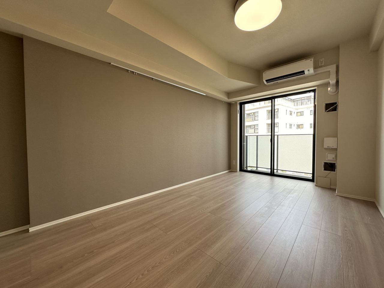 コンシェリア駒込 ＨＩＬＬＴＯＰ ＳＱＵＡＲＥの居間・リビング|同タイプ別住戸写真となります。現況と異なる場合がございます。