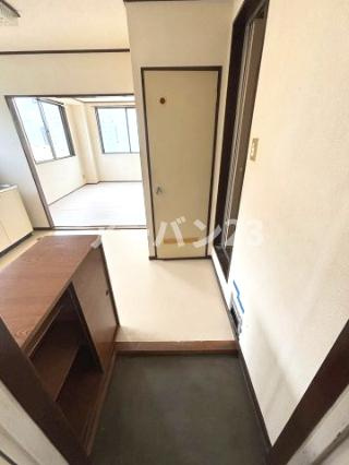 メゾン日吉の玄関