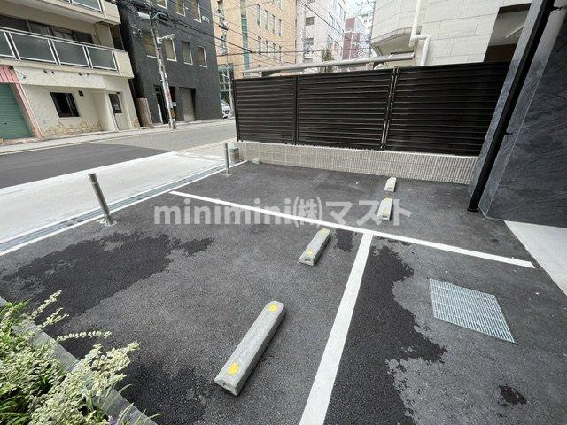 ルフォンプログレ天満橋マークスの駐車場