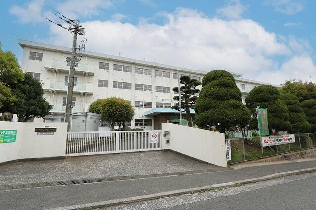 サンコート 門司区松崎町の周辺|萩ケ丘小学校まで700m