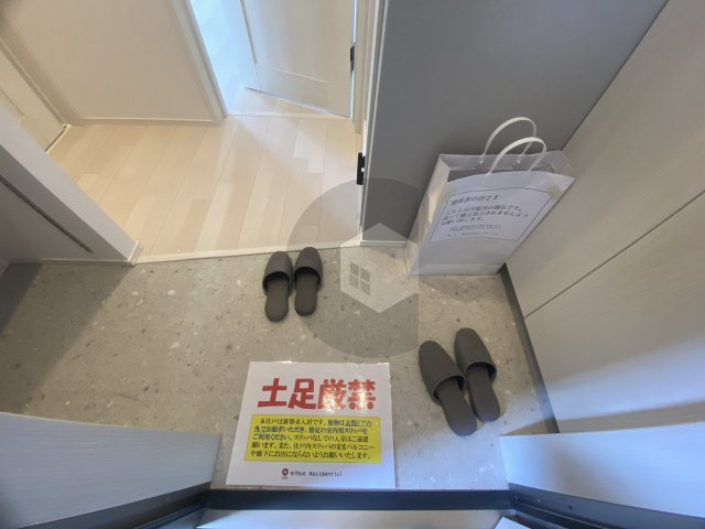 Luis Apartment 長瀬ノールの玄関
